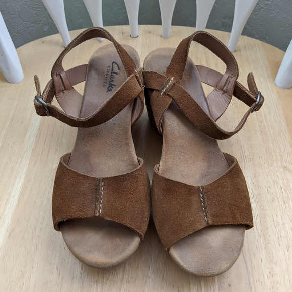 clarks shoes warranty